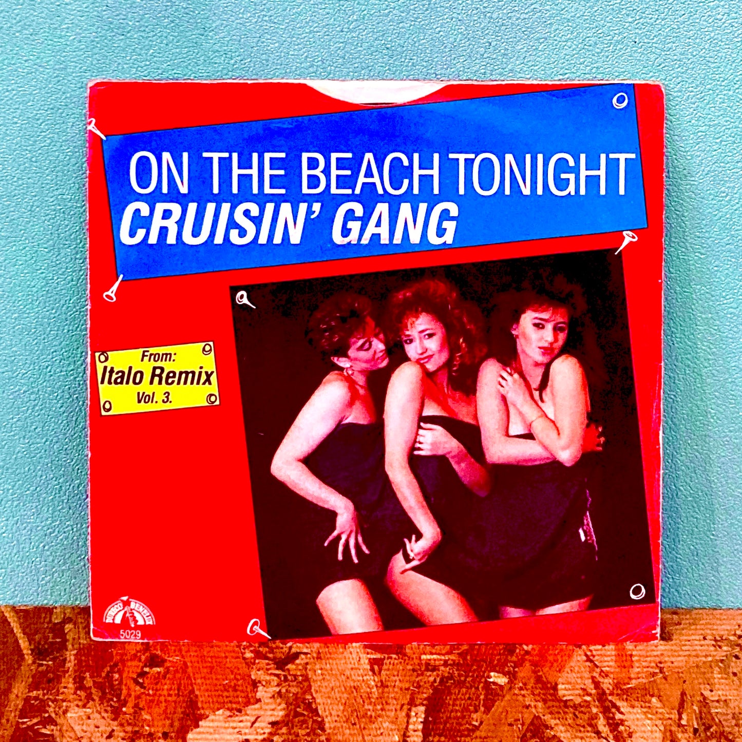 Cruisin' Gang – On The Beach Tonight