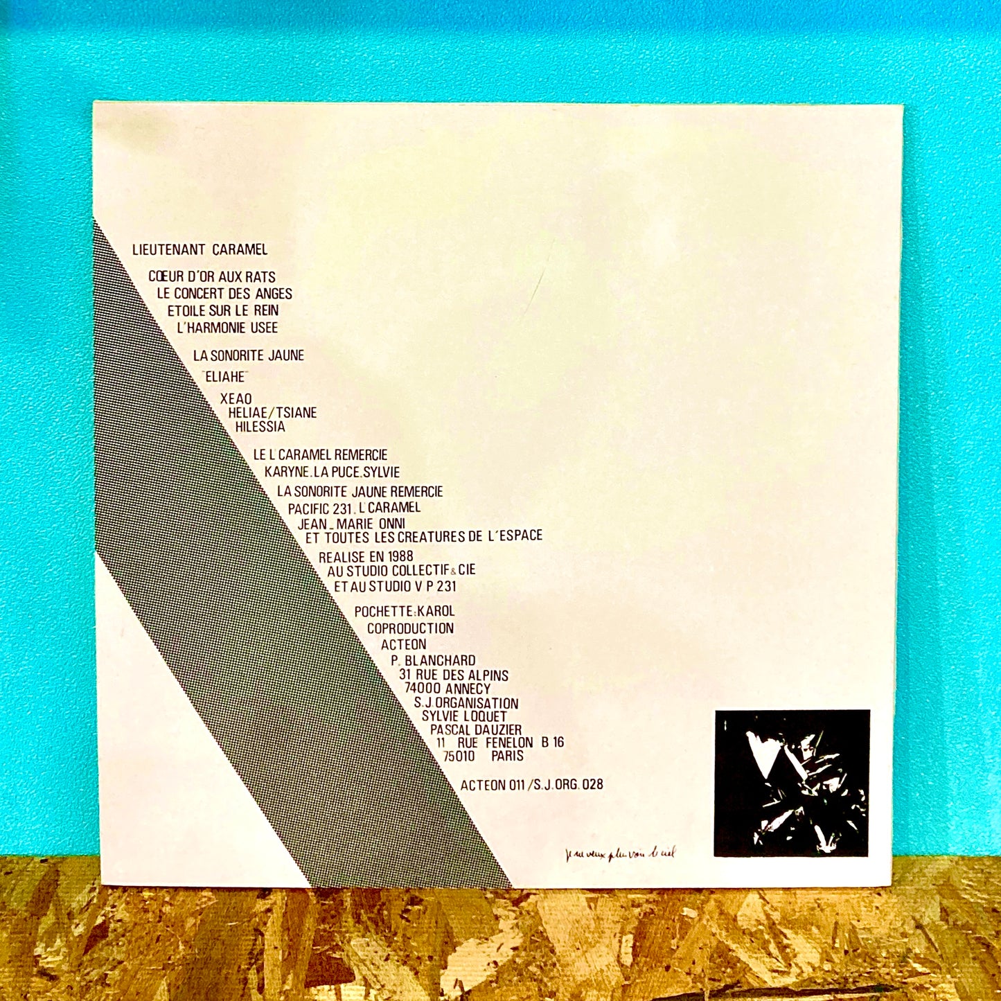 Lieutenant Caramel / La Sonorité Jaune – Je Ne Veux Plus Voir Le Ciel