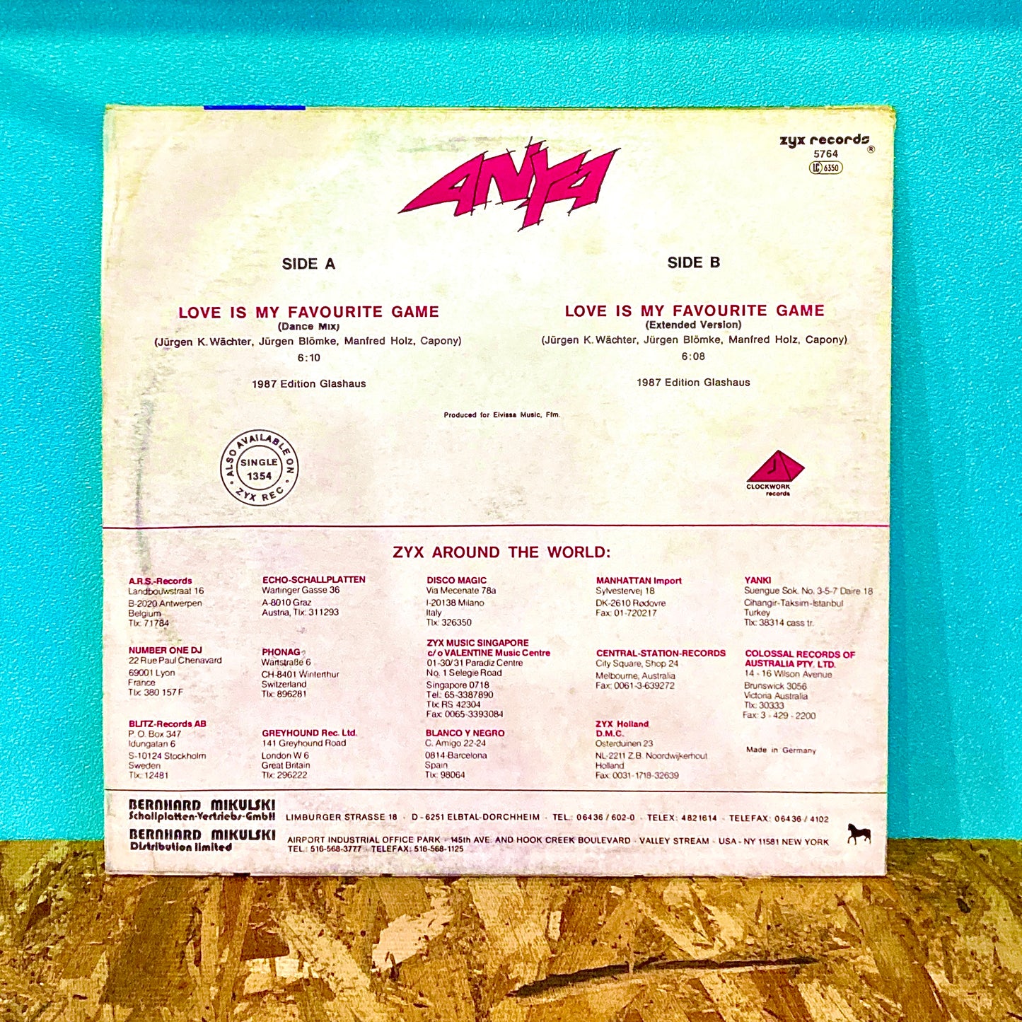 Anya – Love Is My Favourite Game