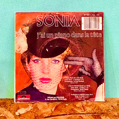Sonia - J'sais Plus Oú J'en Suis / J'ai Un Piano Dans La Tete
