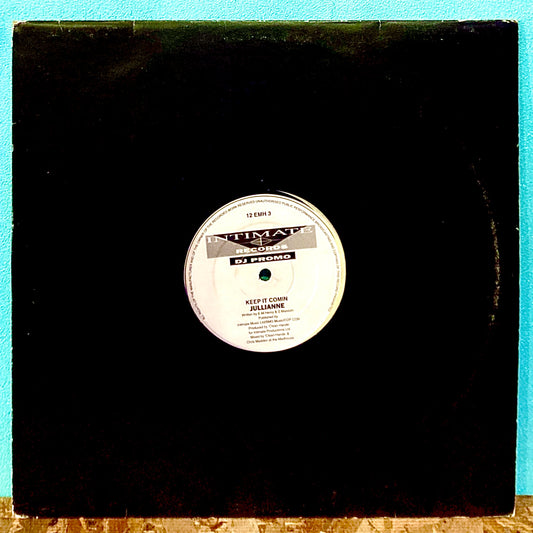 Julianne ‎– Keep It Comin