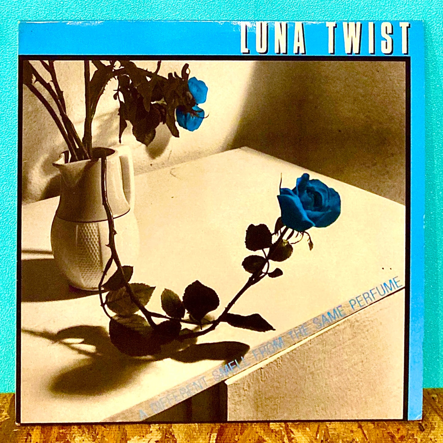 Luna Twist – A Different Smell From The Same Perfume