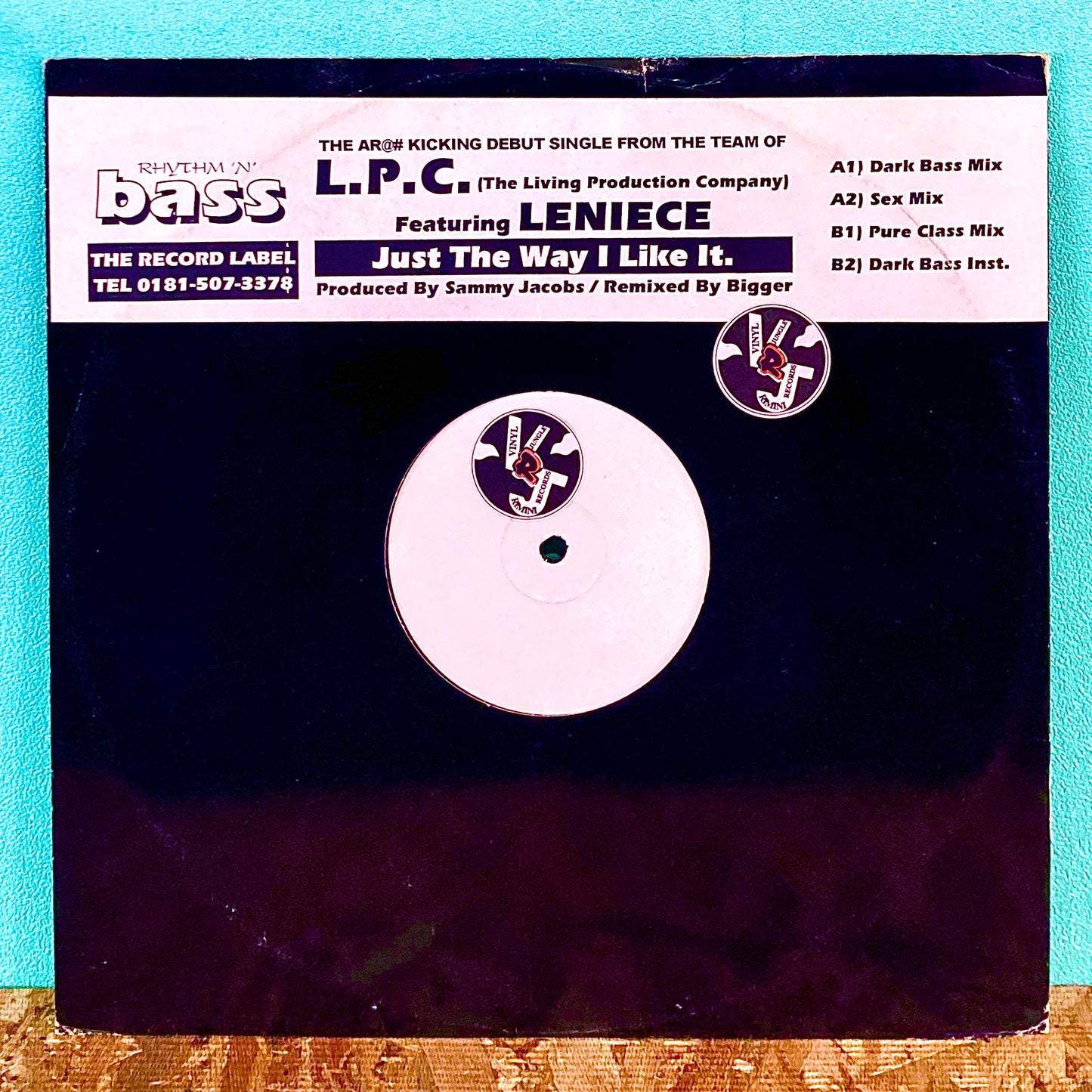 L.P.C. featuring Leniece – Just The Way I Like It