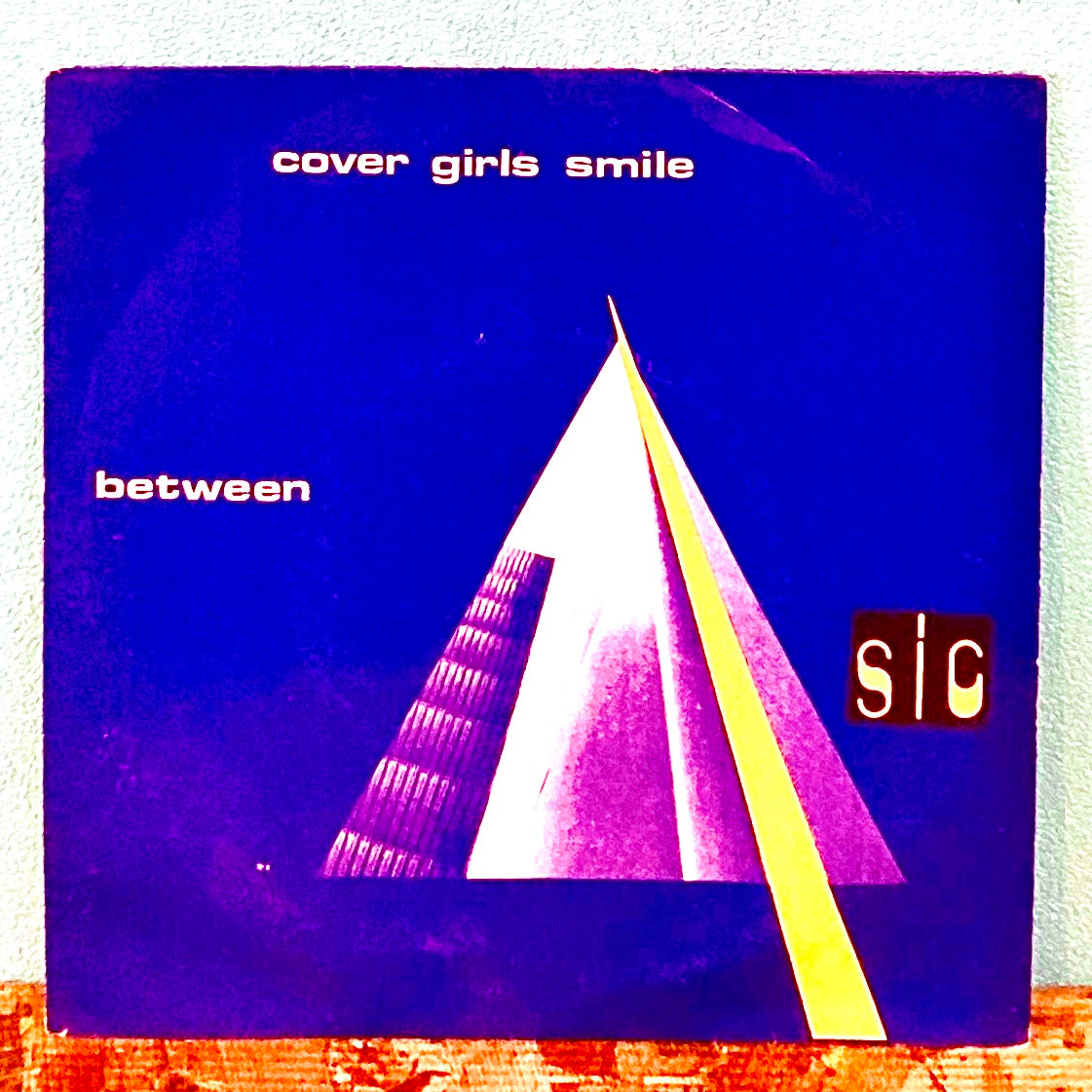 Sic – Cover Girls Smile / Between