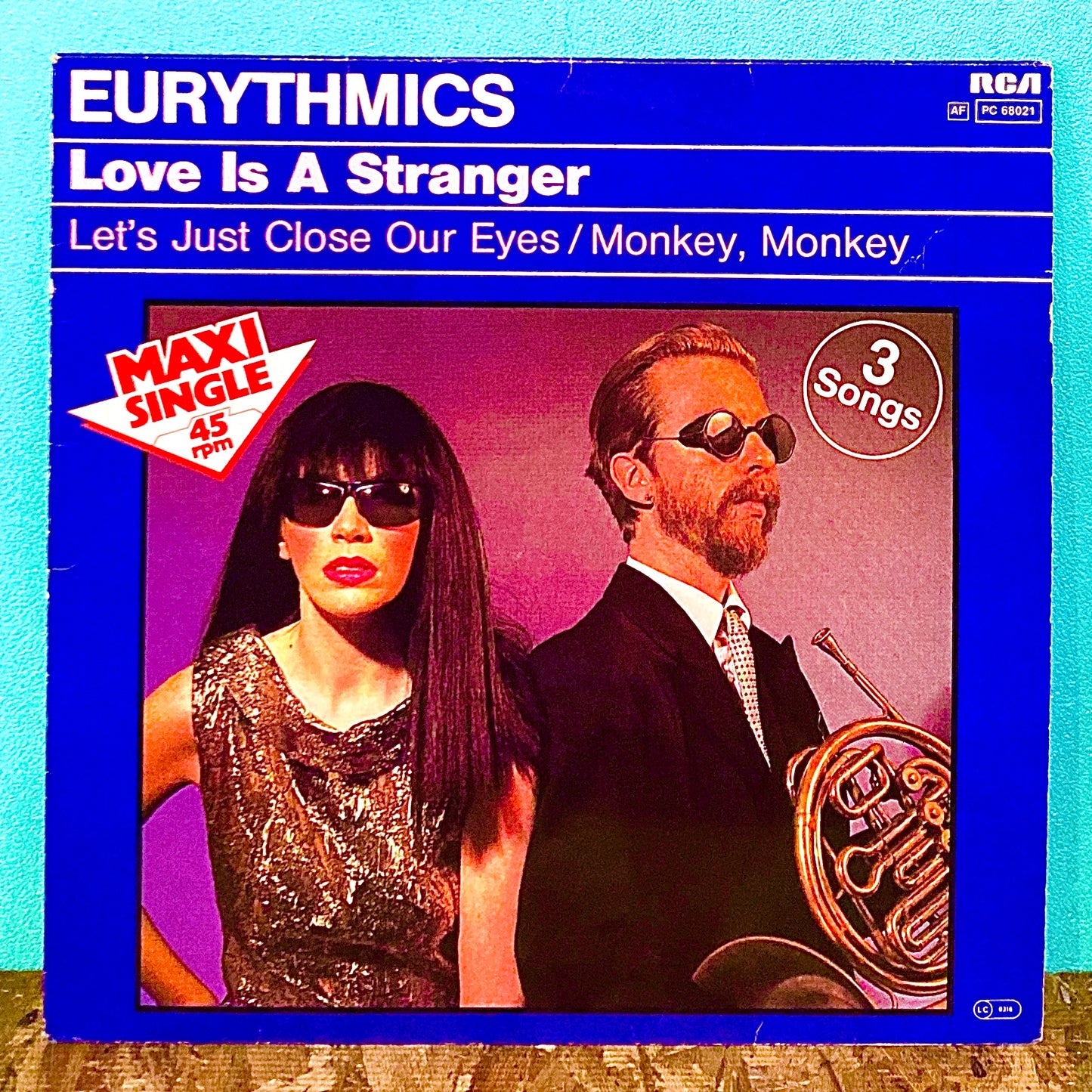 Eurythmics ‎– Love Is A Stranger