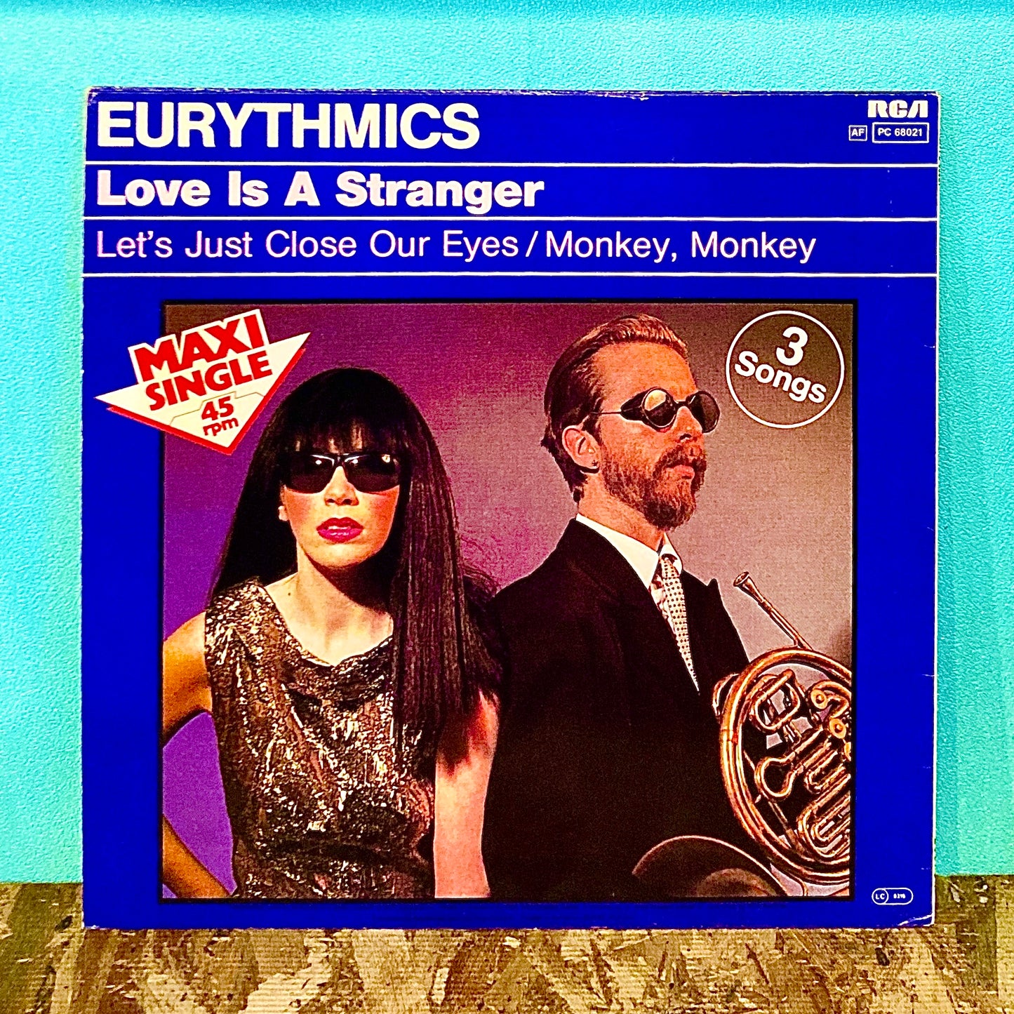 Eurythmics ‎– Love Is A Stranger