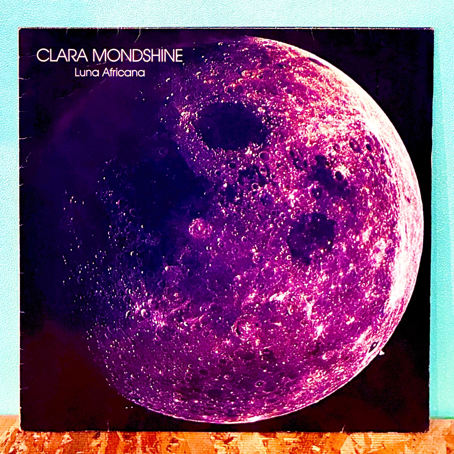 Clara Mondshine – Luna Africana