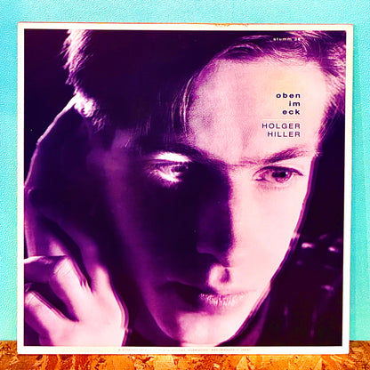 Holger Hiller ‎– Oben Im Eck