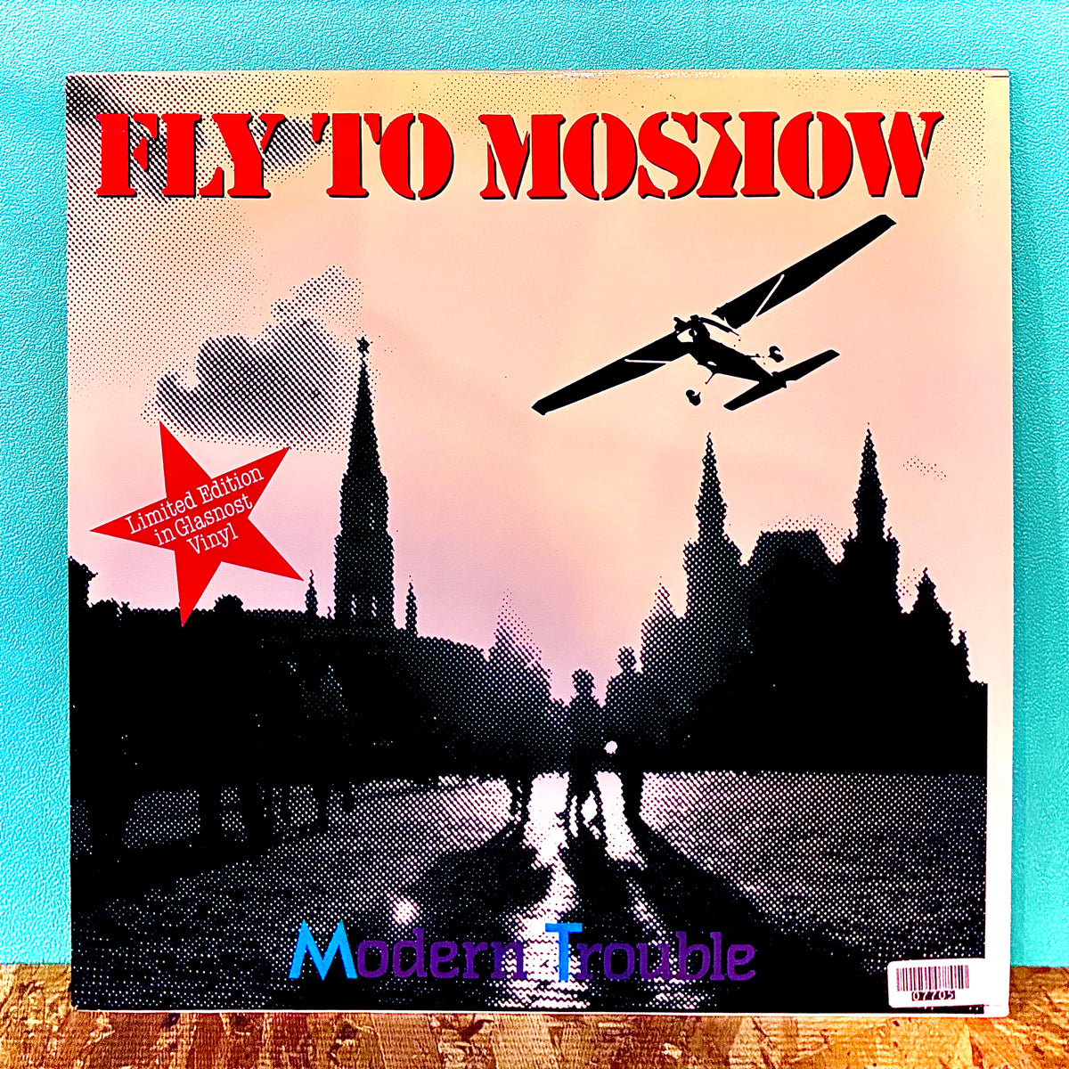Modern Trouble – Fly To Moscow