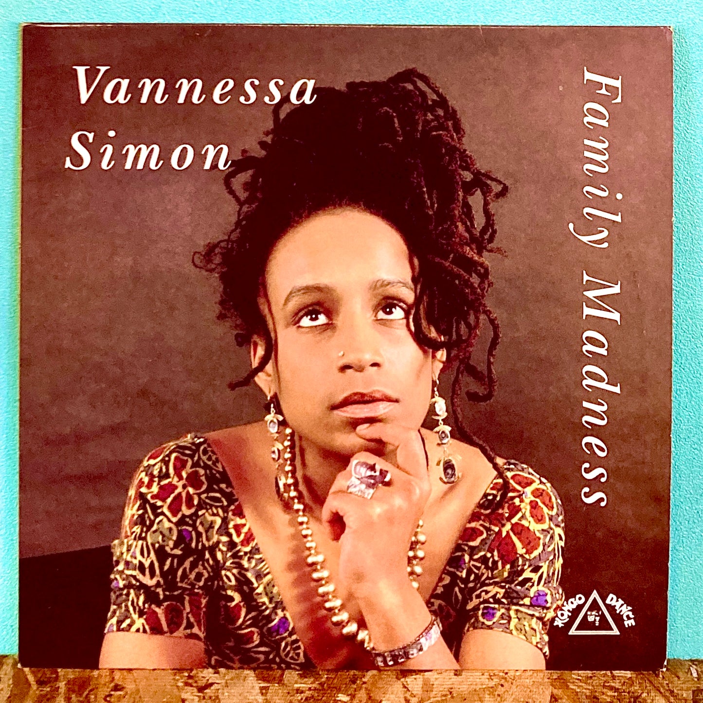 Vannessa Simon – Family Madness.